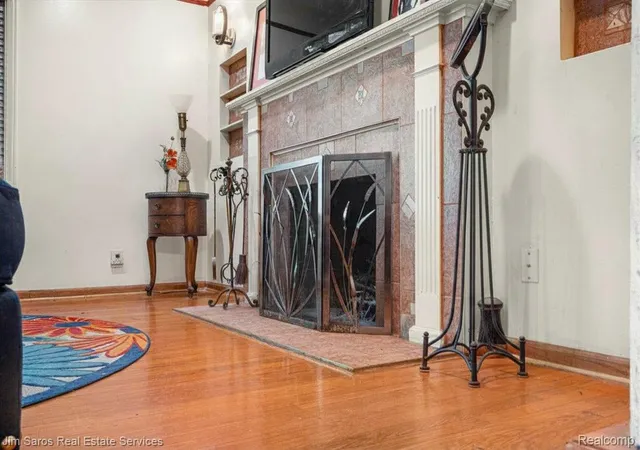 Photo 4 of Single family home for sale at 4418 Harvard Rd, Detroit, MI 48224 | MLS# 20261038283 | Listing updated on 2026-08-28