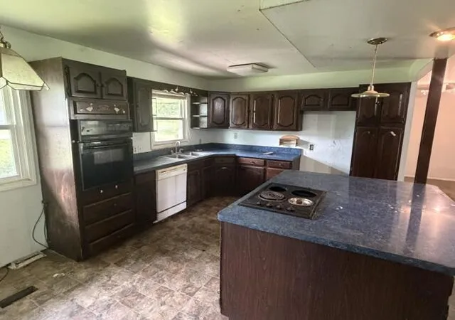 2nd image of 3250 Carlton Blvd, Jackson, MI 49203 | MLS# 55026024859