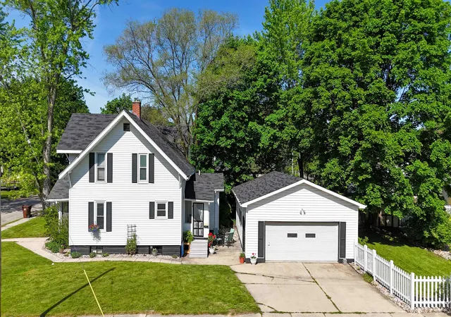 Photo 2 of Single family home for sale at 523 Liberty, Alma City Gratiot, MI 48801 | MLS# 79080068816 | Listing updated on 2026-05-28