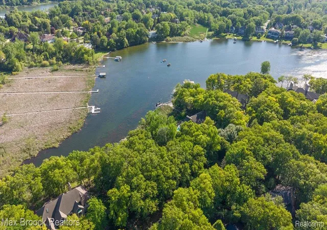 Photo 1 of Land for sale at 1729 Heron Ridge Dr, Bloomfield Hills, MI 48302 | MLS# 20261038309 | Listing updated on 2026-06-03