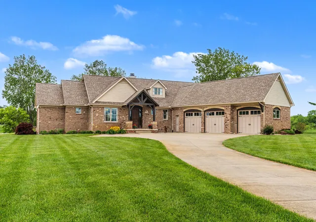 Photo 1 of Single family home for sale at 9168 Mirage Lake Dr, Milan, MI 48160 | MLS# 81026024879 | Listing updated on 2026-06-03