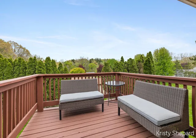 Listing Photo 5 - Condo for sale in building located at 222 York Vw Pl NW, Comstock Park, MI 49321