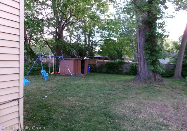 3rd image of 7507 W Parkway St, Redford, MI 48239 | MLS# 20261038349