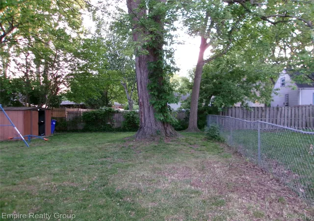 4th image of 7507 W Parkway St, Redford, MI 48239 | MLS# 20261038349
