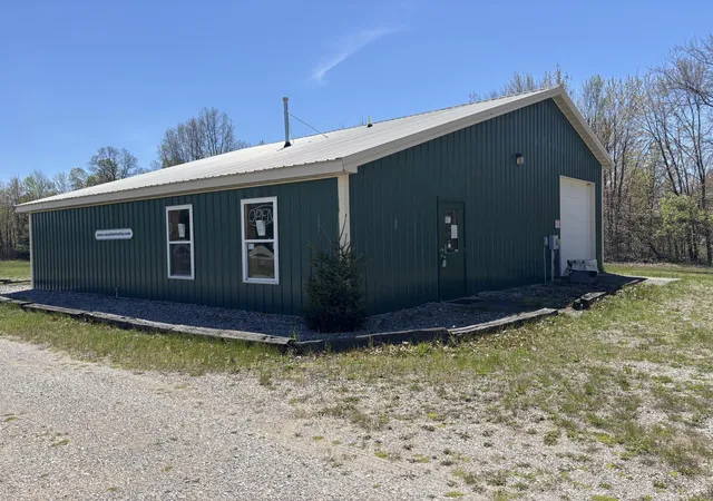 Photo 1 of House for sale at 10991 US 31, Manistee, MI 49660 | MLS# 67026024915 | Listing updated on 2026-09-22