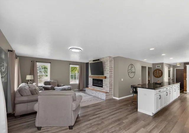 Photo 4 of Single family home for sale at 13021 US 12, Porter Township Cass, MI 49099 | MLS# 69026024918 | Listing updated on 2026-09-09
