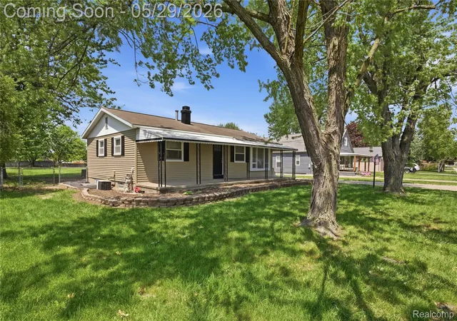 Photo 3 of Single family home for sale at 37257 Dundee St, Sterling Heights, MI 48310 | MLS# 20261038370 | Listing updated on 2026-09-08