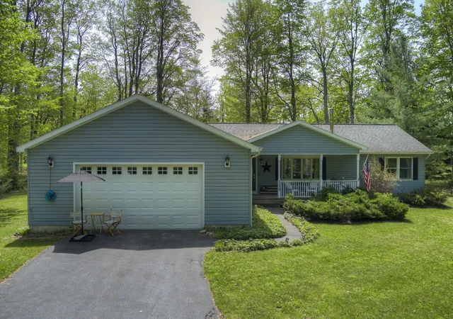 Photo 1 of Single family home for sale at 4451 S Hemlock Rd, Cedar, MI 49621 | MLS# 78080068822 | Listing updated on 2026-09-09