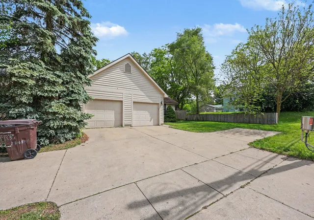 2nd image of 674 South St, Grass Lake, MI 49240 | MLS# 81026024926