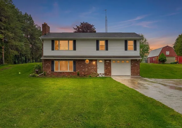 Homes for sale in Deckerville, MI | 4394 Deckerville Rd, Deckerville, MI 48427 | MLS# 58050208997