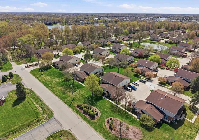 Listing Photo 2 - Condo for sale in building located at 68463 Rosewood Ln, Richmond, MI 48062 - Unit #