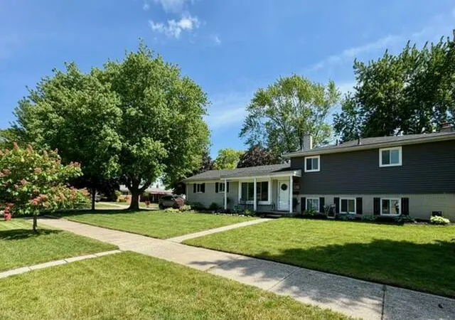 Photo 2 of Single family home for sale at 39011 Pinetree St, Livonia, MI 48150 | MLS# 81026024933 | Listing updated on 2026-06-01
