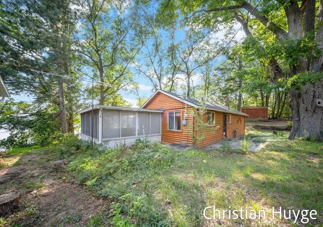 3rd image of 8818 E 128Th St, Sand Lake, MI 49343 | MLS# 65026024936