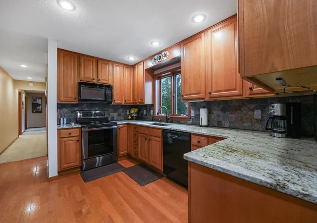 Photo 4 of Single family home for sale at 6831 E Harbor Dr, Elk Rapids, MI 49629 | MLS# 78080068827 | Listing updated on 2026-08-26