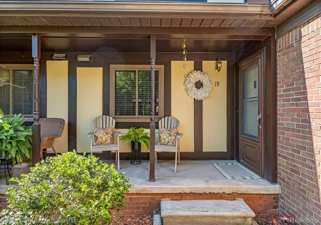 5th image of 19 Parkplace N, Allen Park, MI 48101