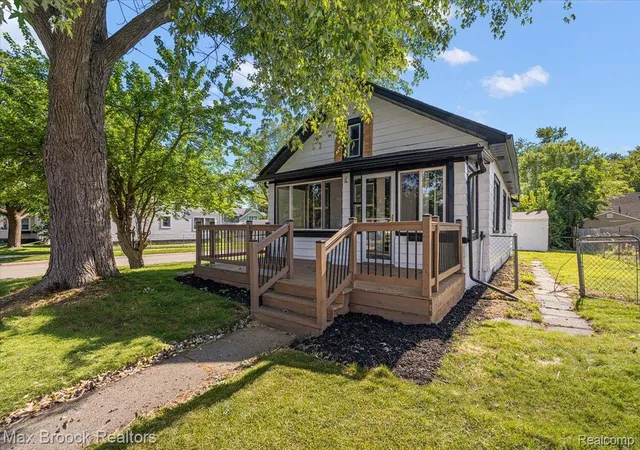 Photo 1 of Single family home for sale at 1986 Romeo St, Ferndale, MI 48220 | MLS# 20261038427 | Listing updated on 2026-09-24