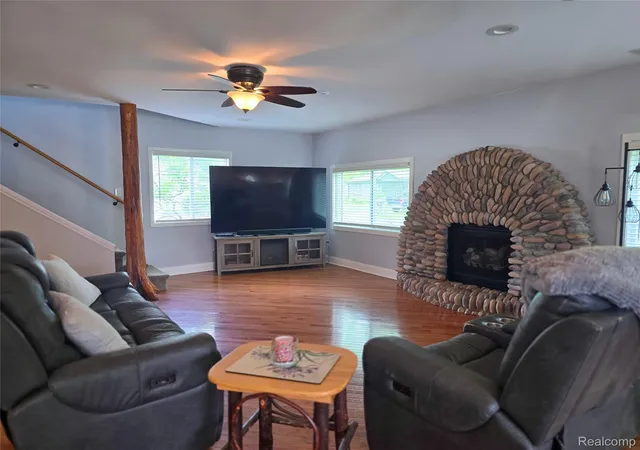 3rd image of 135 N Haven St, Novi, MI 48377 | MLS# 20261038449