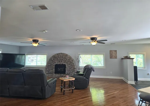 4th image of 135 N Haven St, Novi, MI 48377 | MLS# 20261038449
