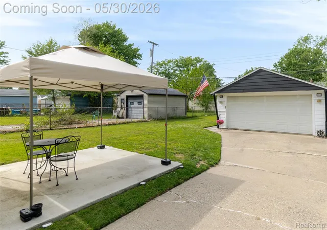 Photo 3 of Single family home for sale at 25446 Colgate St, Dearborn Heights, MI 48125 | MLS# 20261038451 | Listing updated on 2026-06-01
