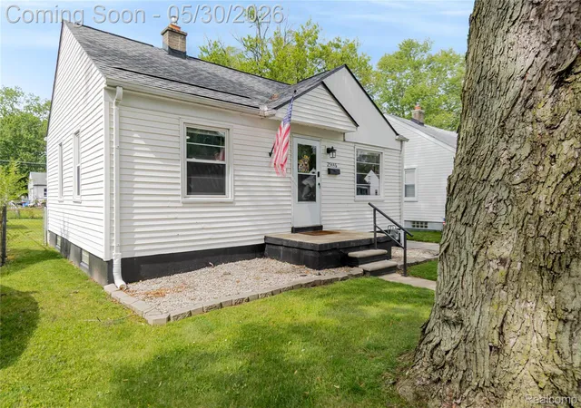 Photo 3 of Single family home for sale at 25446 Colgate St, Dearborn Heights, MI 48125 | MLS# 20261038451 | Listing updated on 2026-06-01