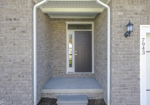 3rd image of 1156 Julian Ct, Waterford, MI 48327 | MLS# 58050209027