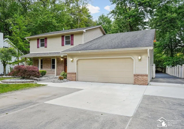 Photo 3 of Single family home for sale at 7058 Wildwood Dr, Temperance, MI 48182 | MLS# 57050209035 | Listing updated on 2026-05-31