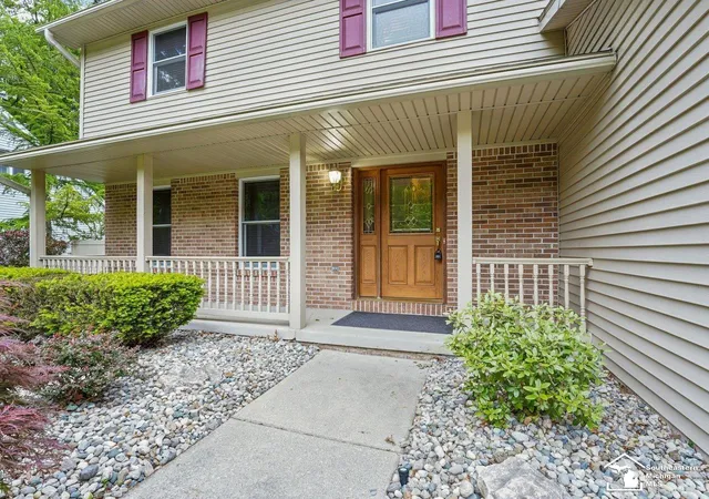 Photo 3 of Single family home for sale at 7058 Wildwood Dr, Temperance, MI 48182 | MLS# 57050209035 | Listing updated on 2026-05-31