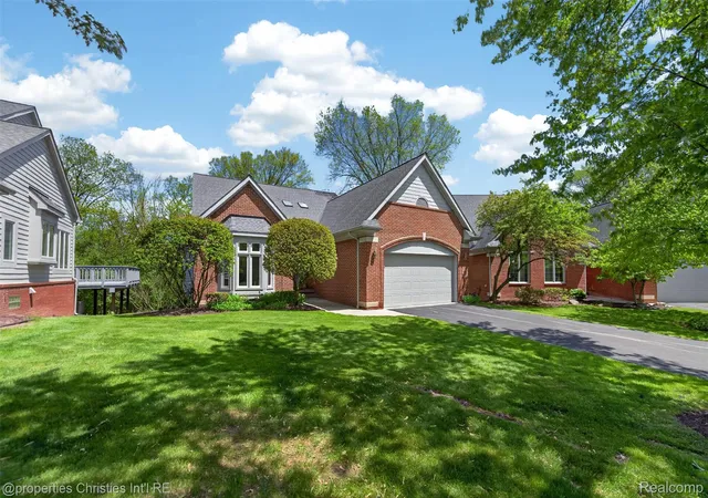 Photo 1 of Sale Pending at 6390 Country Shire Ln, West Bloomfield, MI 48323 | MLS# 20261038475 | Listing updated on 2026-06-13