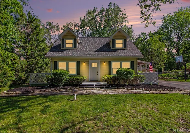 Photo 1 of Single family home for sale at 5070 W Harvard Ave, Clarkston, MI 48348 | MLS# 20261038485 | Listing updated on 2026-06-14