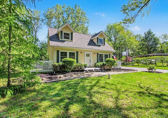 Photo 2 of Single family home for sale at 5070 W Harvard Ave, Clarkston, MI 48348 | MLS# 20261038485 | Listing updated on 2026-06-14