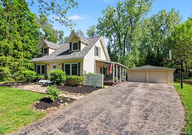 Photo 3 of Single family home for sale at 5070 W Harvard Ave, Clarkston, MI 48348 | MLS# 20261038485 | Listing updated on 2026-06-14