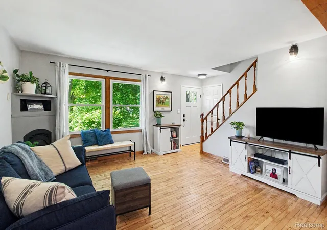 Photo 3 of Single family home for sale at 5070 W Harvard Ave, Clarkston, MI 48348 | MLS# 20261038485 | Listing updated on 2026-06-14