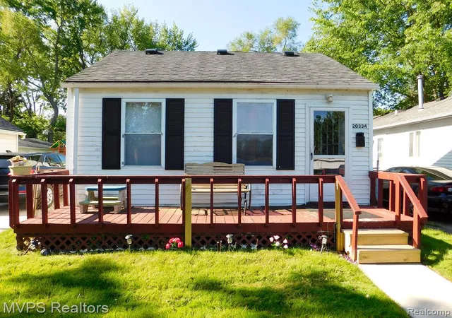 Homes for sale in Harper Woods City Wayne, MI | 20334 E 8 Mile Rd, Harper Woods City Wayne, MI 48225 | MLS# 20261038525