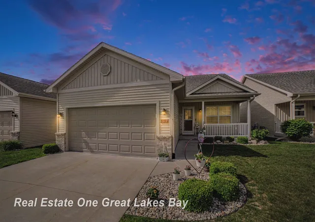 Listing Photo 1 - Condo for sale in building located at 2619 Kitty Hawk Cir, Midland, MI 48642