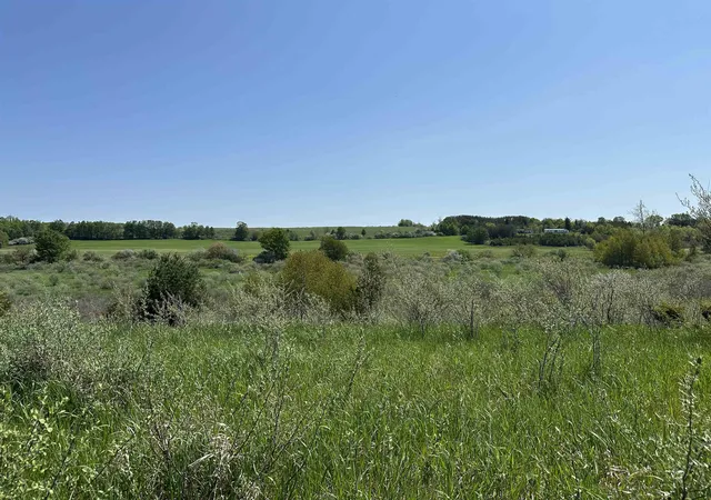 15th image of 3 Foxview Dr, Charlevoix, MI 49720 | MLS# 78080068844