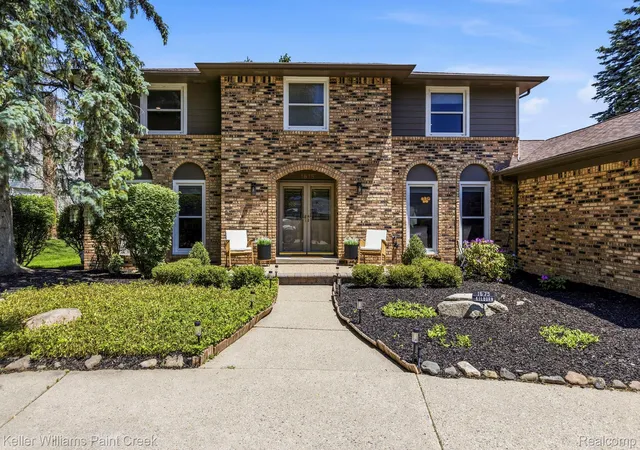 3rd image of 1675 Kilburn Rd N, Rochester Hills, MI 48306 | MLS# 20261038567