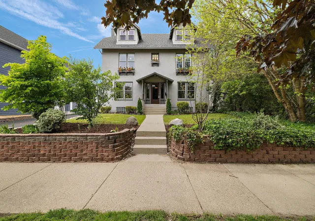 1st image of 637 Fairview Ave Ne, Grand Rapids, MI 49503 | MLS# 65026025023