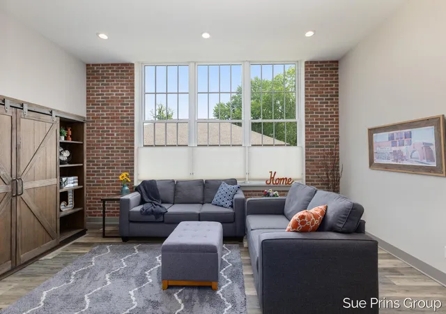 Listing Photo 4 - Condo for sale in building located at 156 W 11th St, Holland, MI 49423 - Unit #106