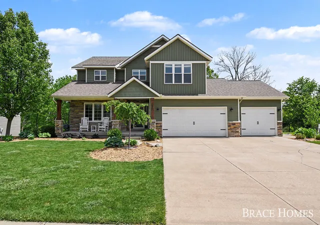 Homes for sale in Rockford City Kent, MI | 156 Hightower Dr Ne, Rockford City Kent, MI 49341 | MLS# 65026025048