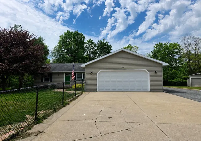 3rd image of 1125 Kristie Ln, Ludington, MI 49431 | MLS# 71026025053