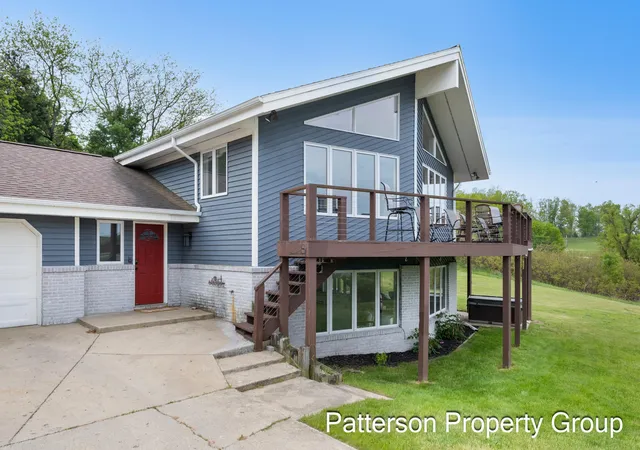 3rd image of 4154 S Sunset Dr, Fremont, MI 49412 | MLS# 71026025060