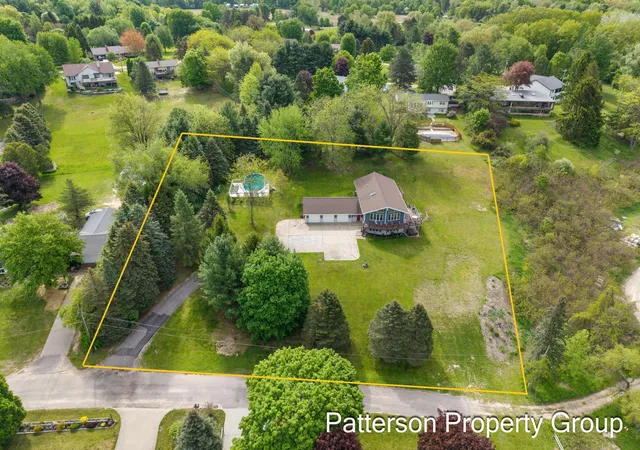Photo 1 of Sale Pending at 4154 S Sunset Dr, Fremont, MI 49412 | MLS# 71026025060 | Listing updated on 2026-09-23