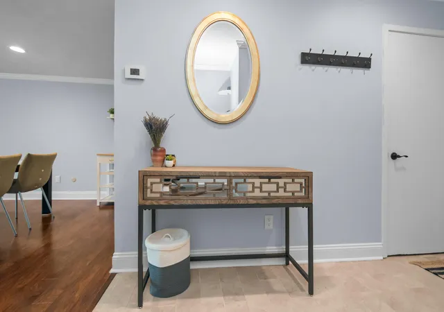 Listing Photo 5 - Condo for sale in building located at 744 Peninsula Ct, Ann Arbor, MI 48105