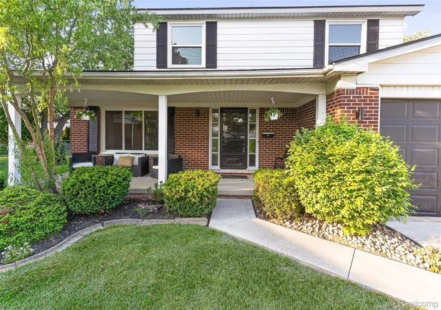 Photo 2 of Single family home for sale at 25100 Melody St, Taylor, MI 48180 | MLS# 20261038626 | Listing updated on 2026-09-02