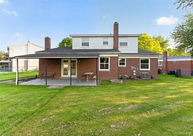 Photo 4 of Single family home for sale at 25100 Melody St, Taylor, MI 48180 | MLS# 20261038626 | Listing updated on 2026-09-02