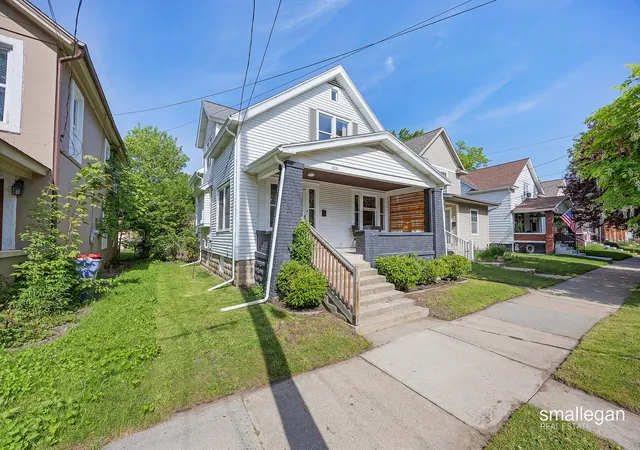 1st image of 1321 Davis Ave Nw, Grand Rapids, MI 49504 | MLS# 65026025064