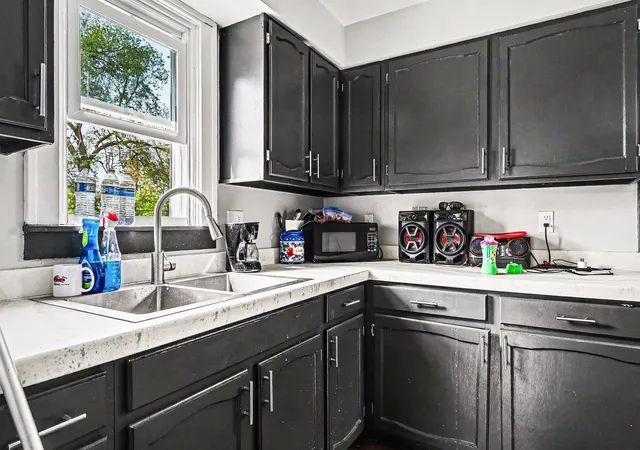 Listing Photo 4 - Condo for sale in building located at 448 Houston Ave, Muskegon, MI 49441