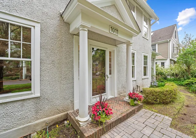 Photo 3 of Single family home for sale at 1011 Lincoln Ave, Ann Arbor, MI 48104 | MLS# 81026025091 | Listing updated on 2026-06-01