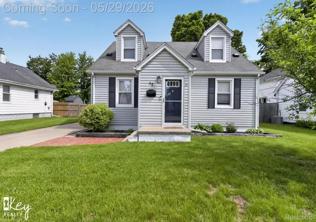 Photo 3 of Single family home for sale at 98 W Wabash Ave, Belleville, MI 48111 | MLS# 20261038668 | Listing updated on 2026-06-03
