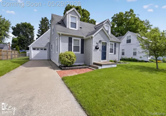 Photo 4 of Single family home for sale at 98 W Wabash Ave, Belleville, MI 48111 | MLS# 20261038668 | Listing updated on 2026-06-03